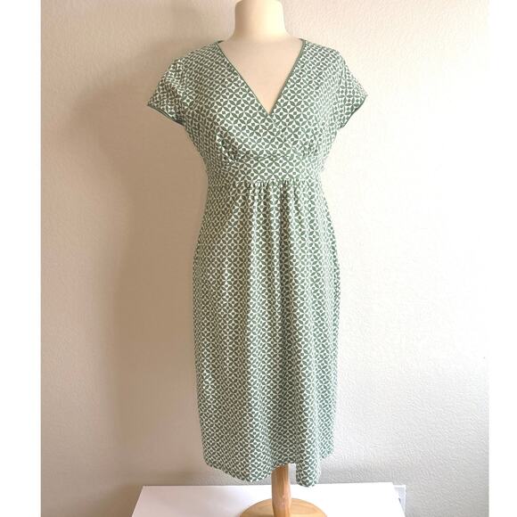 Boden Women's Dress Green/White Geometric Print Cap Sleeve V Neck Size 8Long - Picture 1 of 9